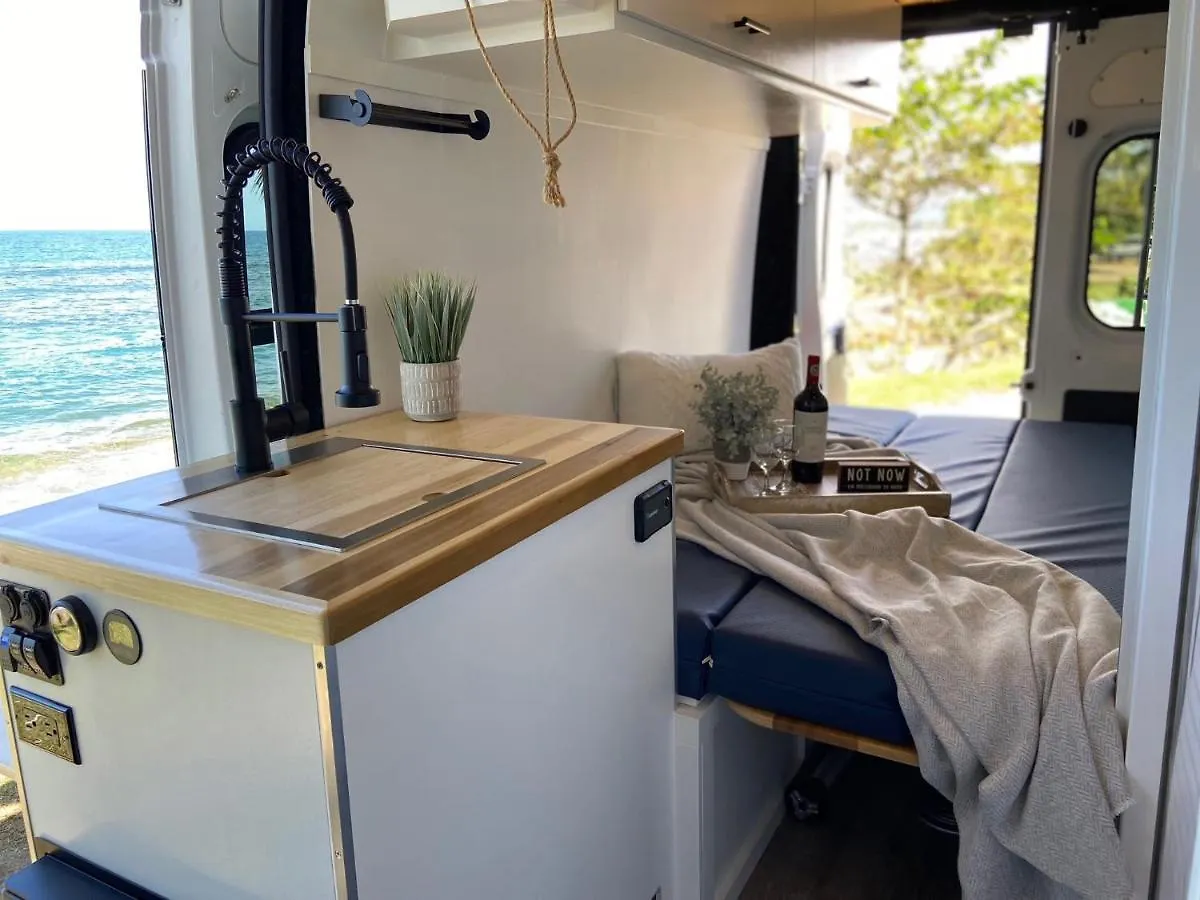 Discover Puerto Rico In Our Campervan Carlos By Van Del Sol Сан-Хуан Кемпинг